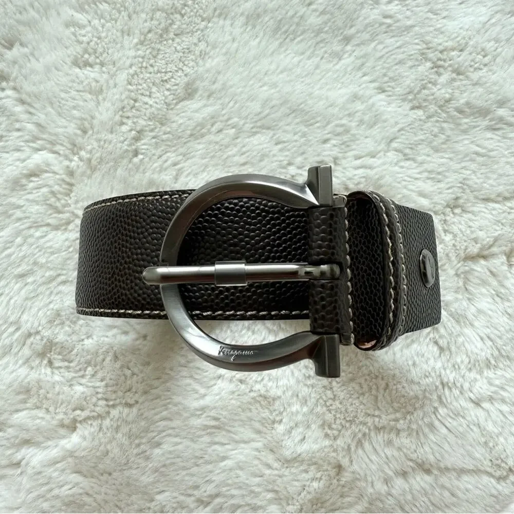Salvatore Ferragamo stingray genuine leather belt size 40 Authentic Retail 950